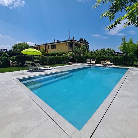 Sara Holiday Rentals Бардолино Екстериор снимка
