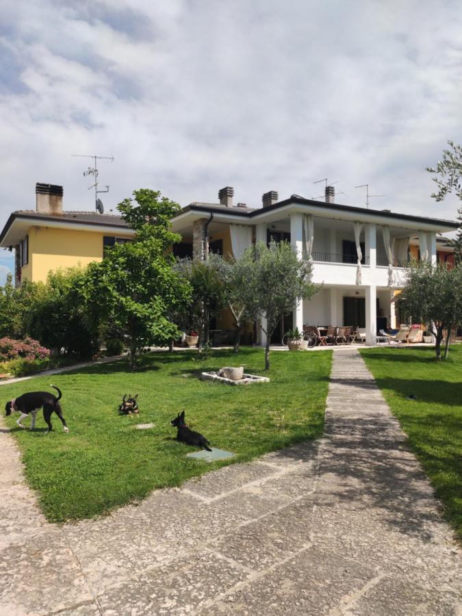 Sara Holiday Rentals Бардолино Екстериор снимка