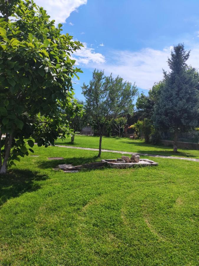Sara Holiday Rentals Бардолино Екстериор снимка