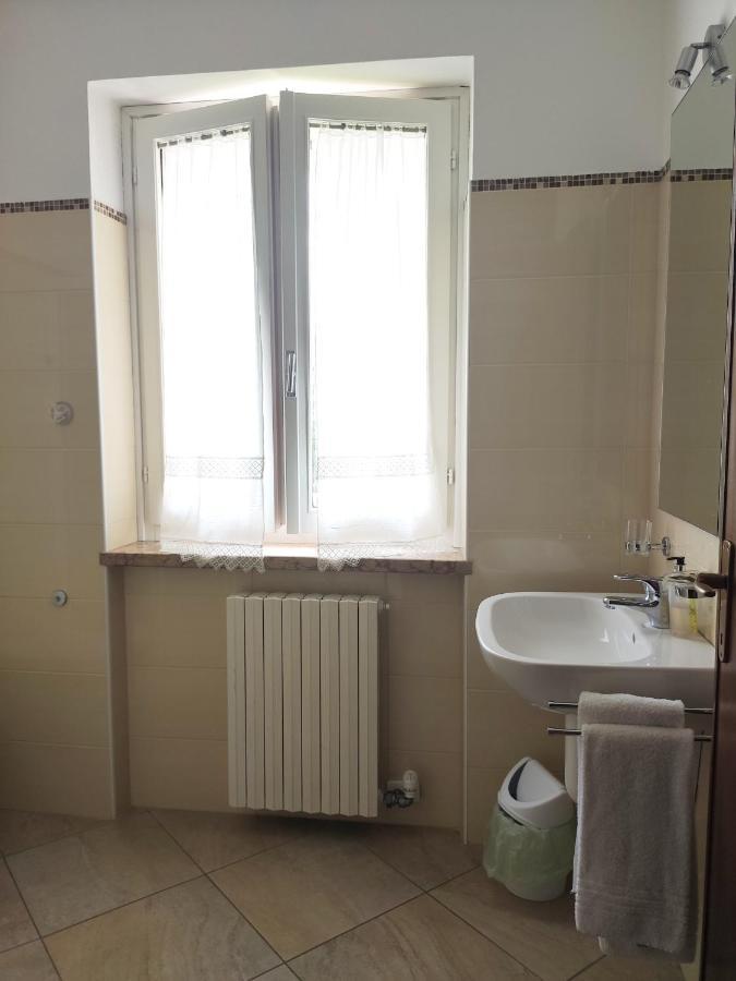 Sara Holiday Rentals Бардолино Екстериор снимка