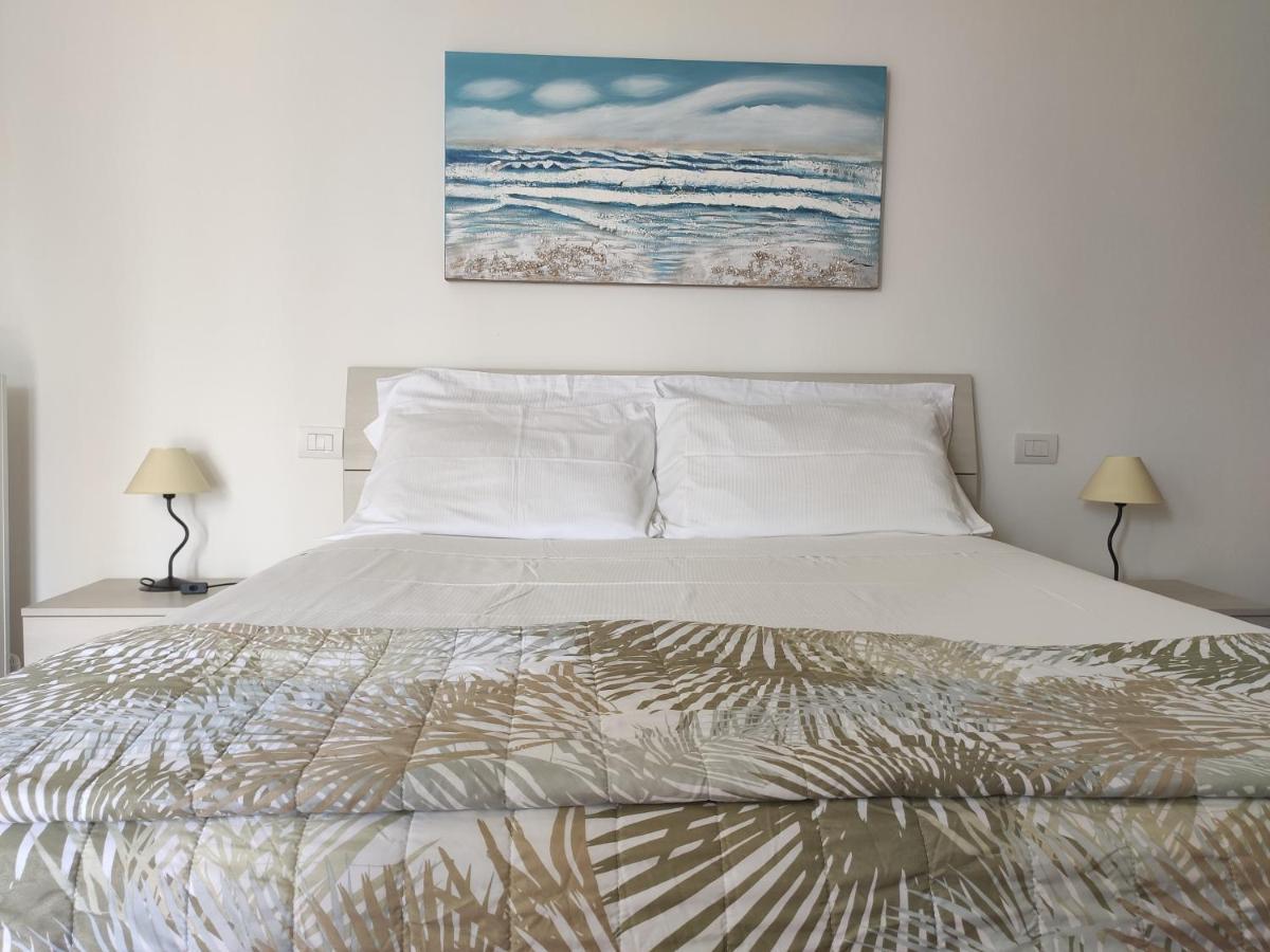 Sara Holiday Rentals Бардолино Екстериор снимка
