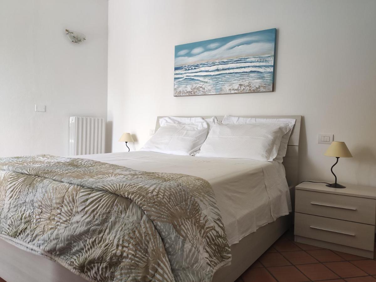 Sara Holiday Rentals Бардолино Екстериор снимка