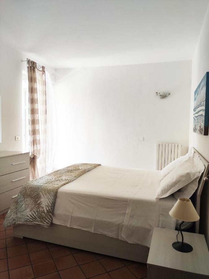 Sara Holiday Rentals Бардолино Екстериор снимка
