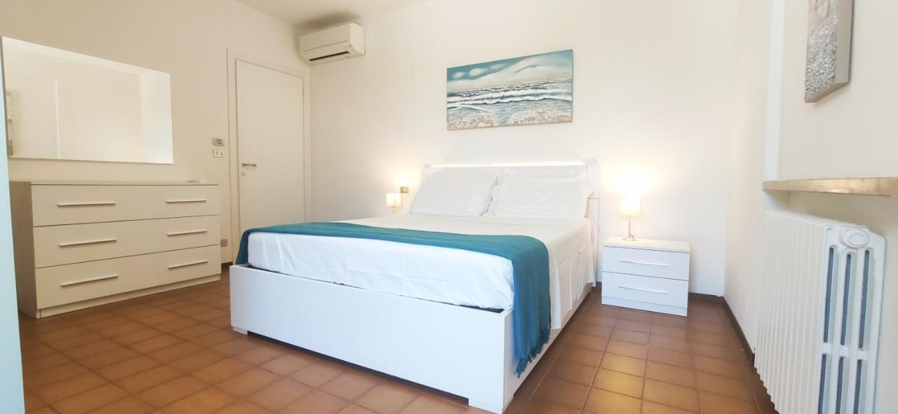 Sara Holiday Rentals Бардолино Екстериор снимка