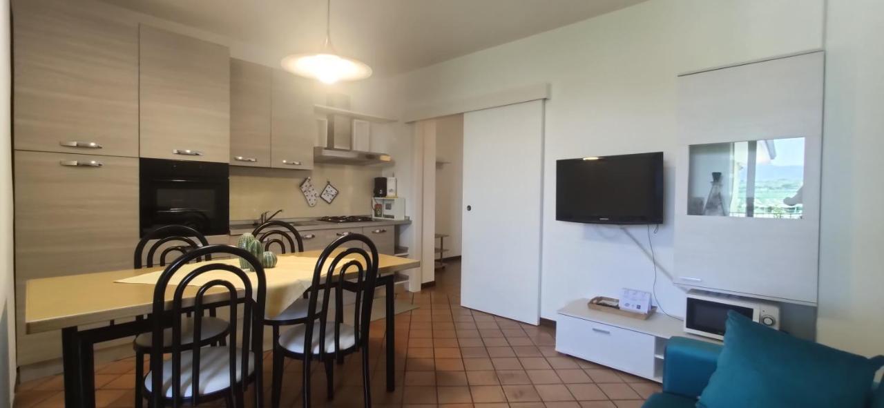 Sara Holiday Rentals Бардолино Екстериор снимка