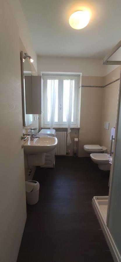 Sara Holiday Rentals Бардолино Екстериор снимка