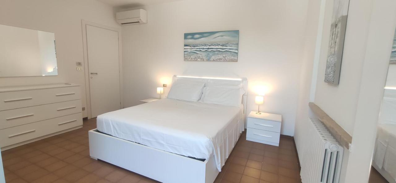 Sara Holiday Rentals Бардолино Екстериор снимка
