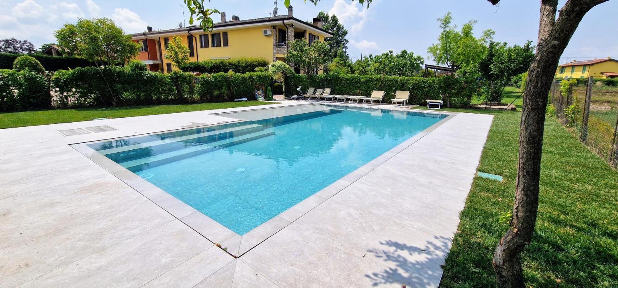 Sara Holiday Rentals Бардолино Екстериор снимка