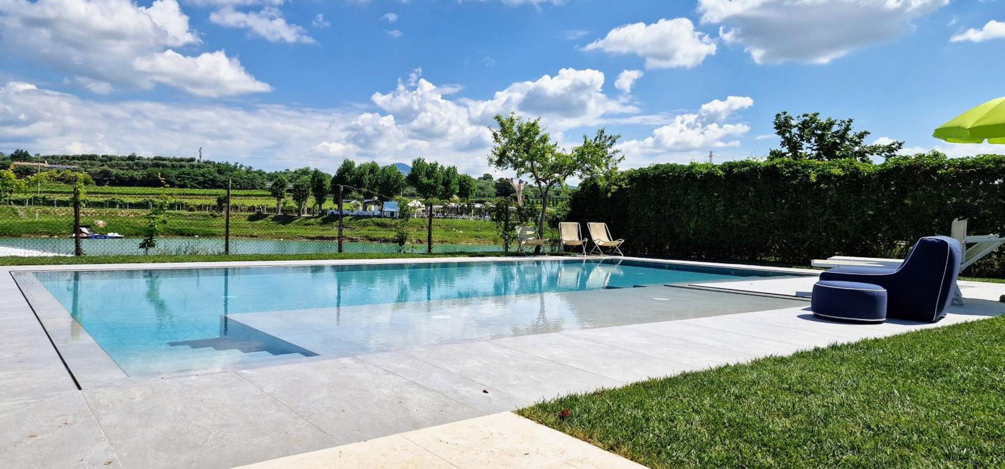 Sara Holiday Rentals Бардолино Екстериор снимка